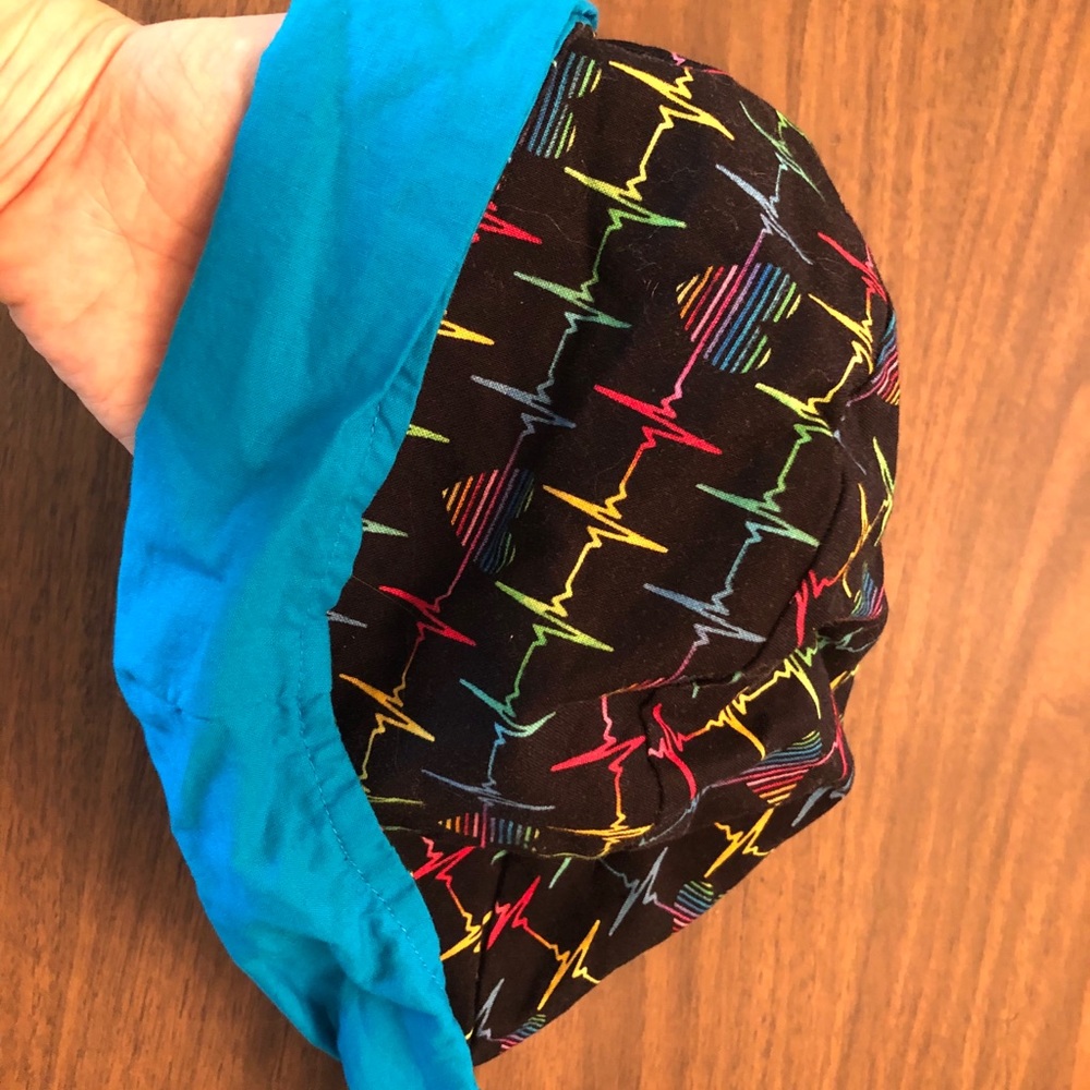 Reversible Pixie Scrub Cap, Rainbow Ecg, Hearts - image 2